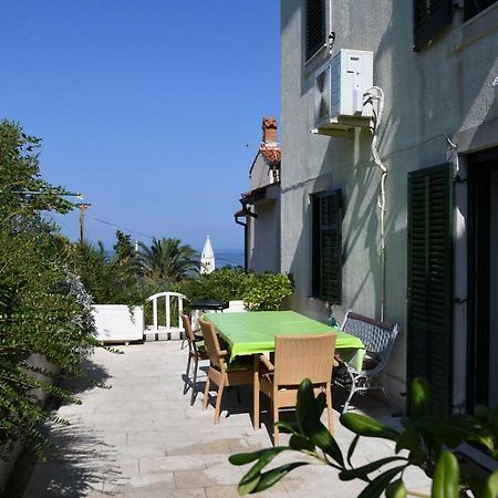 Apartment With Terrace And Sea View Mali Lošinj Zewnętrze zdjęcie