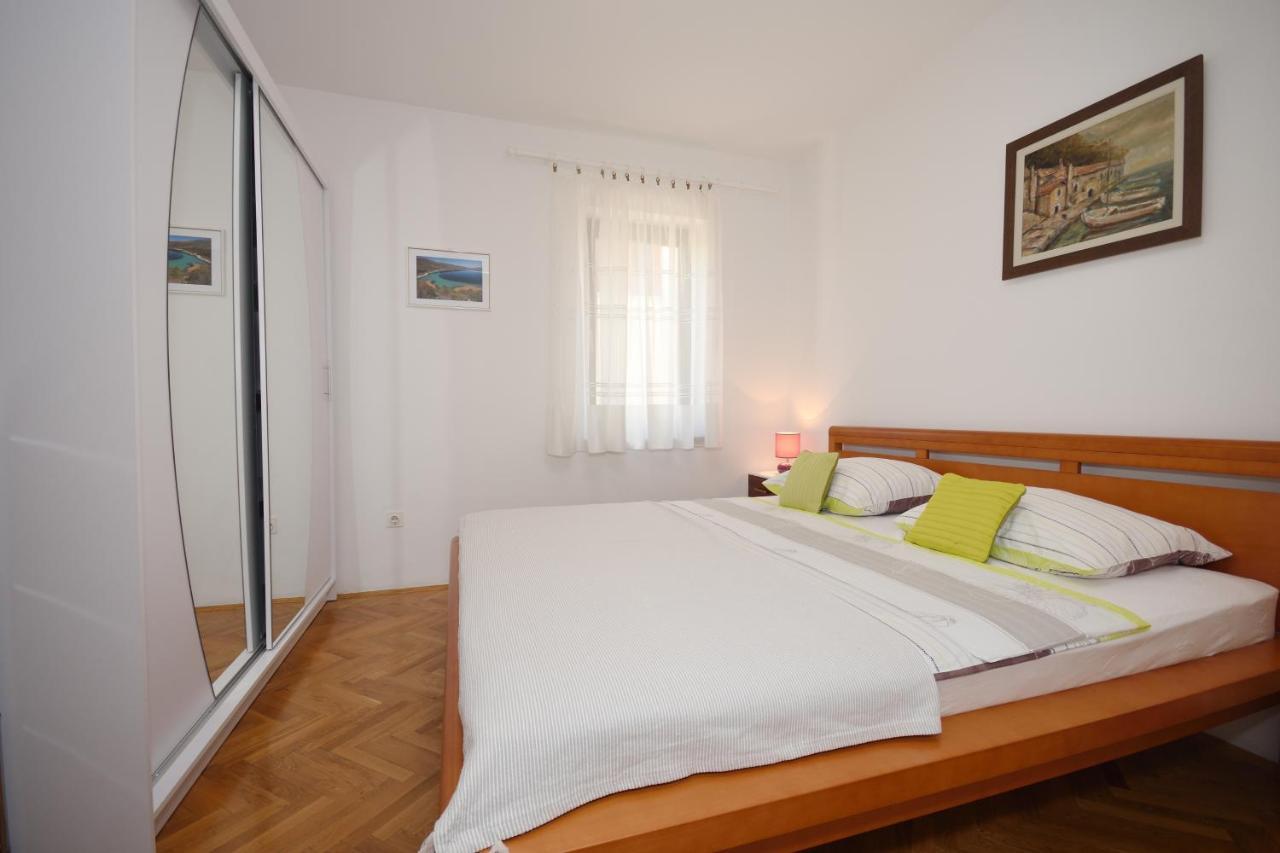 Apartment With Terrace And Sea View Mali Lošinj Zewnętrze zdjęcie