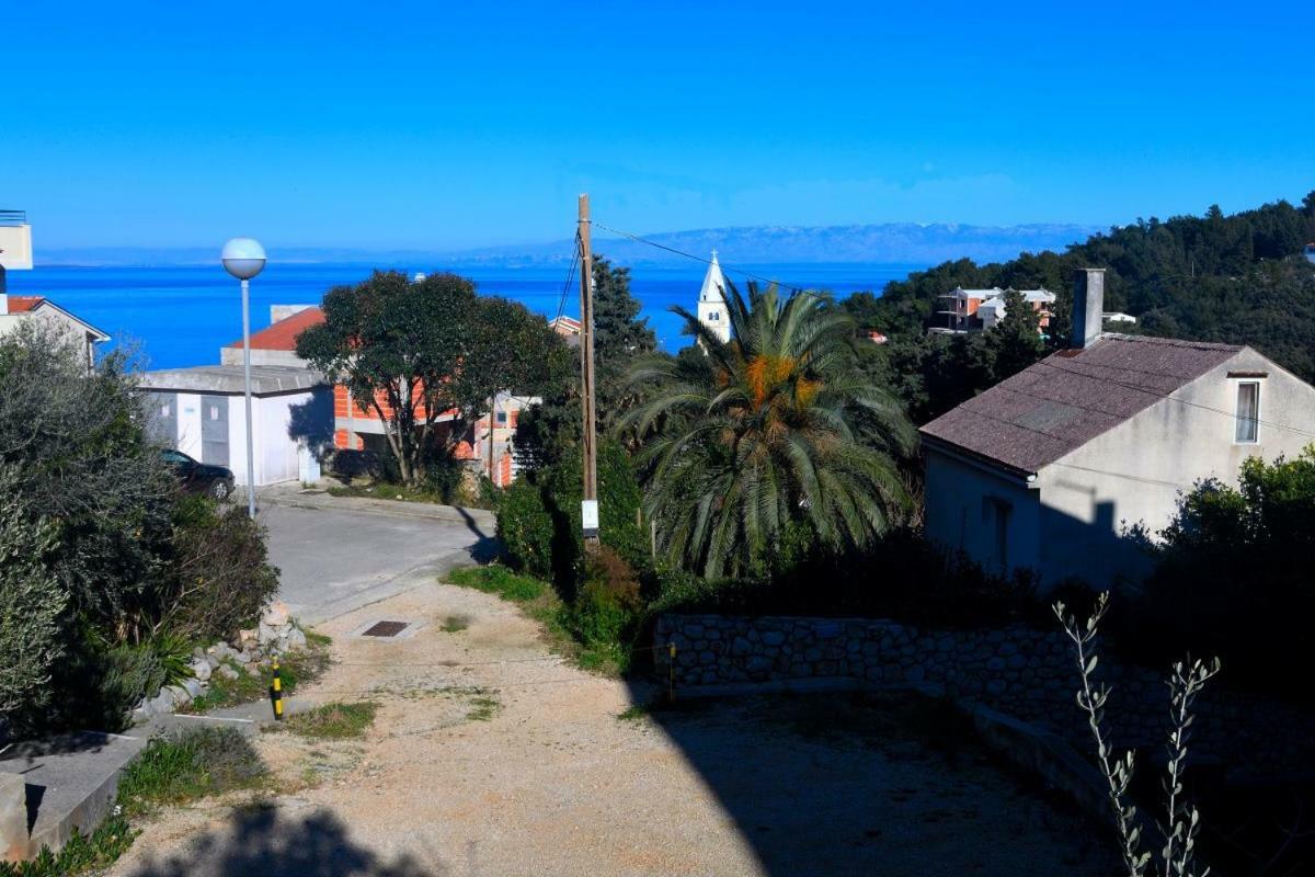 Apartment With Terrace And Sea View Mali Lošinj Zewnętrze zdjęcie